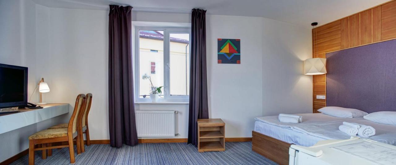 Hotel Valentyna Brjuchovyči Exteriér fotografie